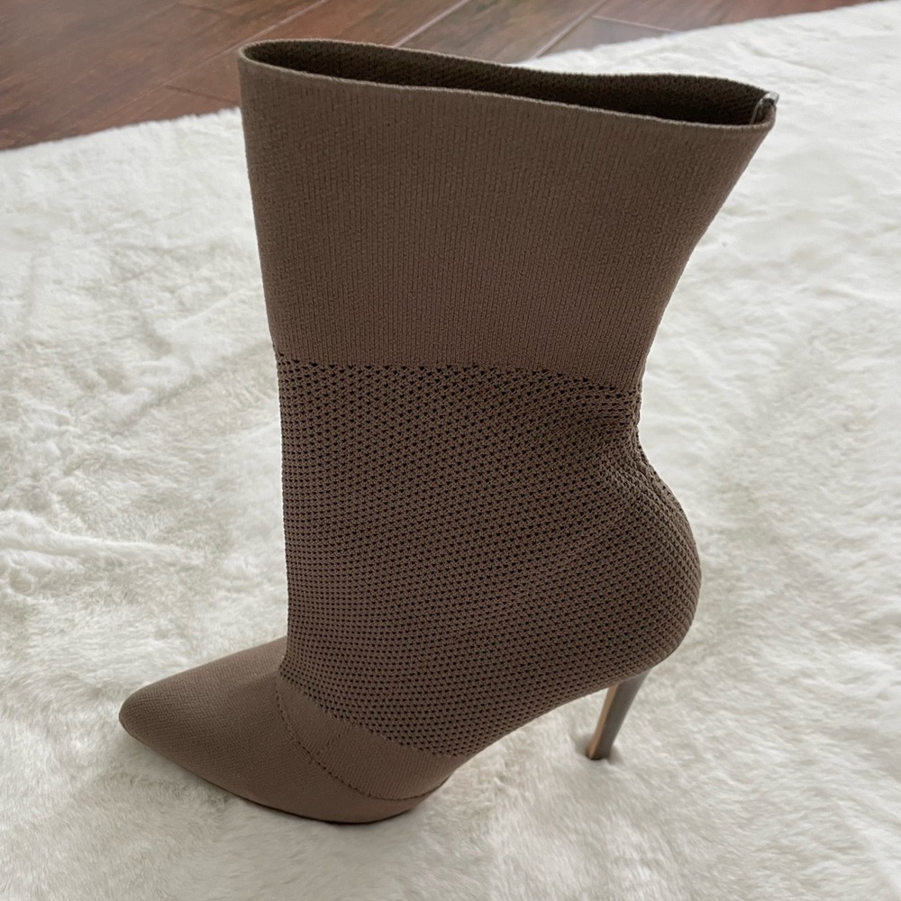 Steve Madden boots size 8.5